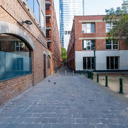 1-Bed Warehouse Conversion In Melbourne Cbd Daire Dış mekan fotoğraf